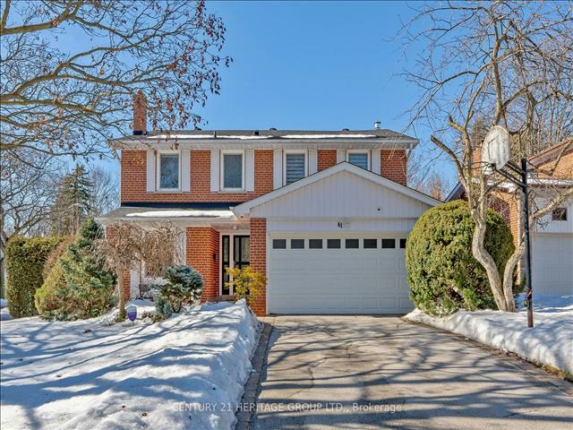 61 Foursome Cres